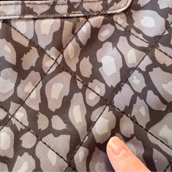 Travelon Gray Leopard Print Crossbody Bag Purse Anti Theft RFID Blocking Travel - Picture 7 of 10